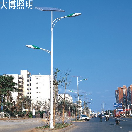 雙臂太陽(yáng)能路燈戶外亮化工程高光效主干道光伏LED路燈廠家批發(fā)